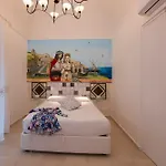 Antica Repubblica In The Historical Center 2 Minutes Away,at 100mt, From The Sea 3*