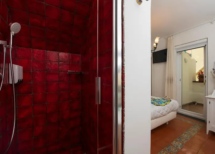 Hotel Antica Repubblica In The Historical Center 2 Minutes Away,At 100Mt, From The Sea Готель