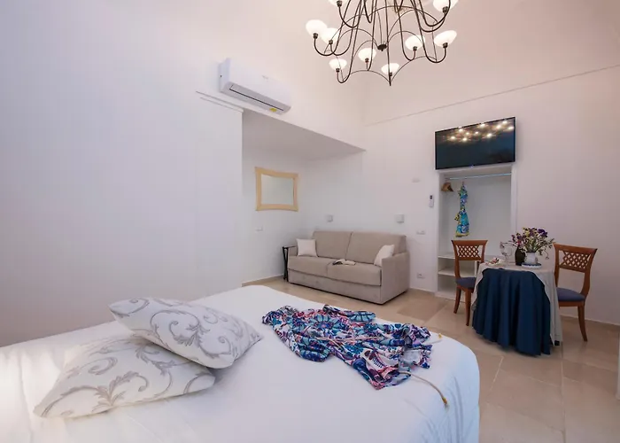 Готель Hotel Antica Repubblica In The Historical Center 2 Minutes Away,At 100Mt, From The Sea Амальфі