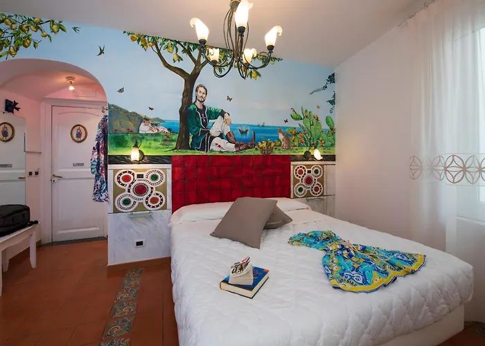 Hotel Antica Repubblica In The Historical Center 2 Minutes Away,At 100Mt, From The Sea Готель