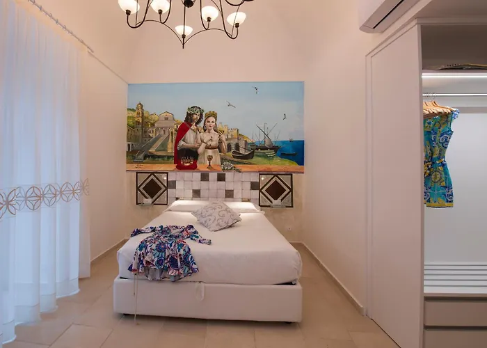 Hotel Antica Repubblica In The Historical Center 2 Minutes Away,At 100Mt, From The Sea 3*