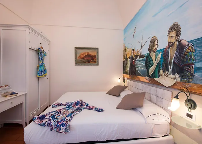 Hotel Antica Repubblica In The Historical Center 2 Minutes Away,At 100Mt, From The Sea Готель 3*