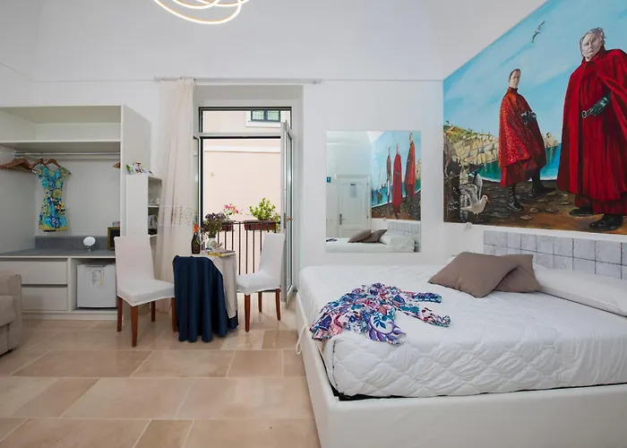 Готель Hotel Antica Repubblica In The Historical Center 2 Minutes Away,At 100Mt, From The Sea 3*