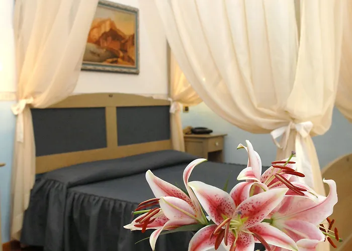 Hotel Antica Repubblica In The Historical Center 2 Minutes Away,At 100Mt, From The Sea 3* Амальфі