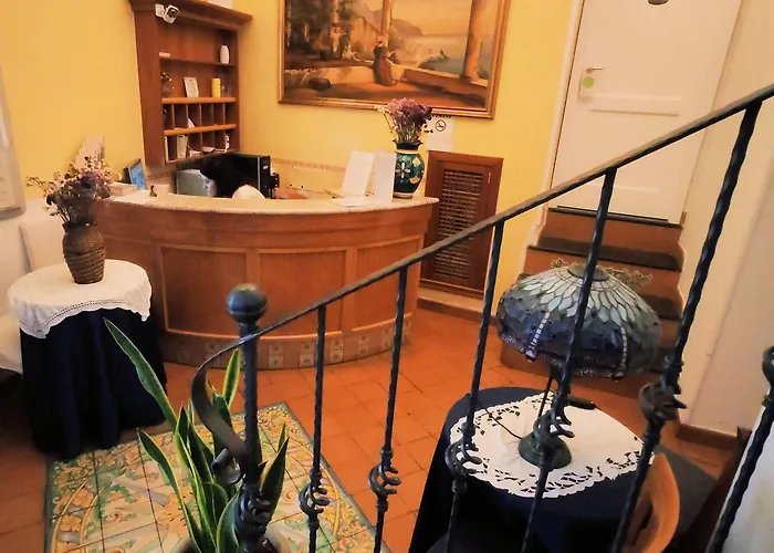 Готель Hotel Antica Repubblica In The Historical Center 2 Minutes Away,At 100Mt, From The Sea 3*