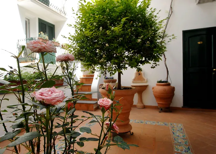 Hotel Antica Repubblica In The Historical Center 2 Minutes Away,At 100Mt, From The Sea