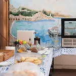 Antica Repubblica In The Historical Center 2 Minutes Away,at 100mt, From The Sea Hotel
