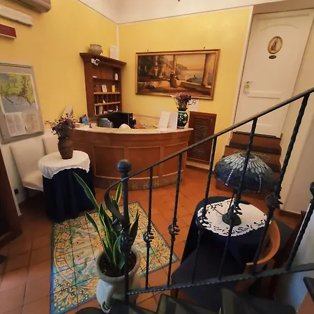 Antica Repubblica In The Historical Center 2 Minutes Away,at 170mt, From The Sea 3*