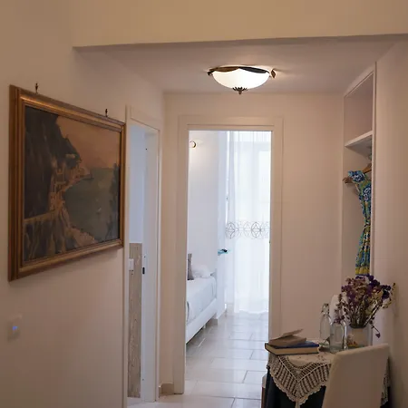 Antica Repubblica In The Historical Center 2 Minutes Away,at 170mt, From The Sea Hotel