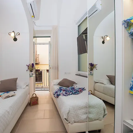 Antica Repubblica In The Historical Center 2 Minutes Away,at 170mt, From The Sea 3*