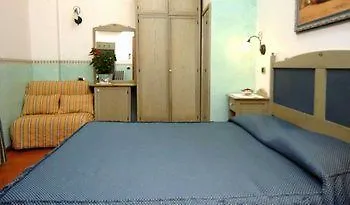 Готель Antica Repubblica In The Historical Center 2 Minutes Away,at 170mt, From The Sea