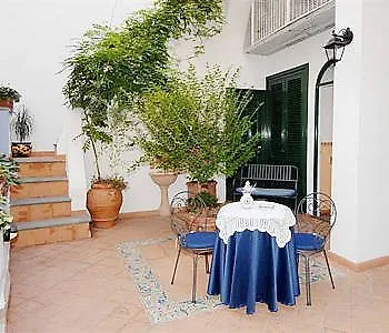 Antica Repubblica In The Historical Center 2 Minutes Away,at 170mt, From The Sea Готель