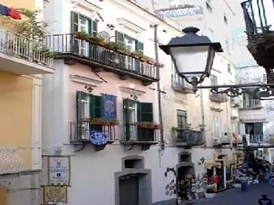 Antica Repubblica In The Historical Center 2 Minutes Away,at 170mt, From The Sea 3*