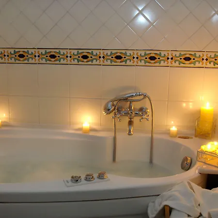 Готель Antica Repubblica In The Historical Center 2 Minutes Away,at 170mt, From The Sea 3*